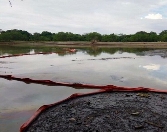 Emergencia Ambiental: Nación Actúa con Fuerza para Contener Desastre Ecológico en Río Pantepec después del Grave Incidente de Derramamiento de Hidrocarburos