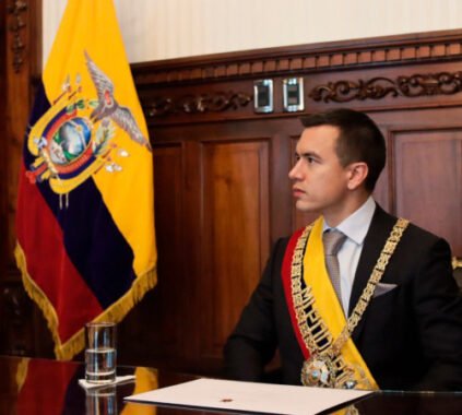 "Un golpe bajo al Estado: presidente ecuatoriano denuncia un complot para envenenarlo y poner en peligro la estabilidad política del país"